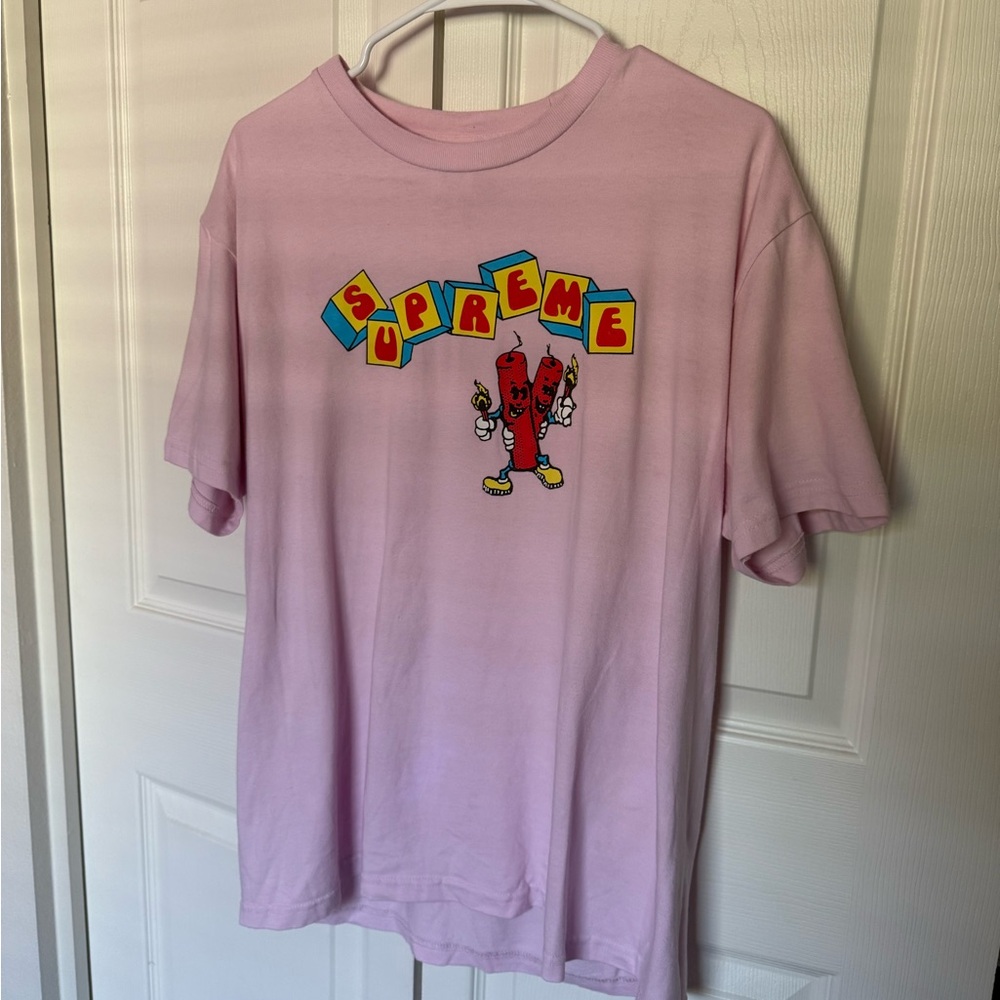 Supreme Dynamite Graphic Tee in “Light Pink”